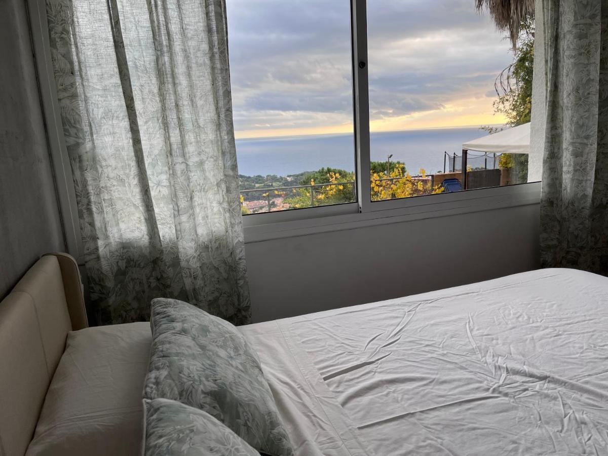 Villa Oasis Costa Brava Льорет-де-Мар Экстерьер фото
